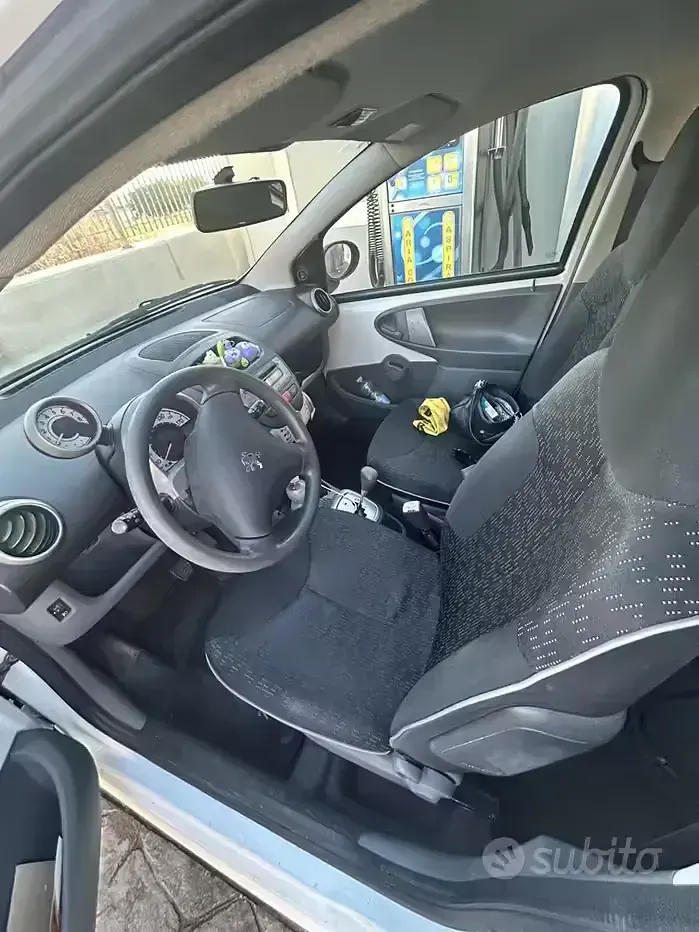 Usata Peugeot 107 68 CV (50 kW) 2010 Bianco Utilitaria