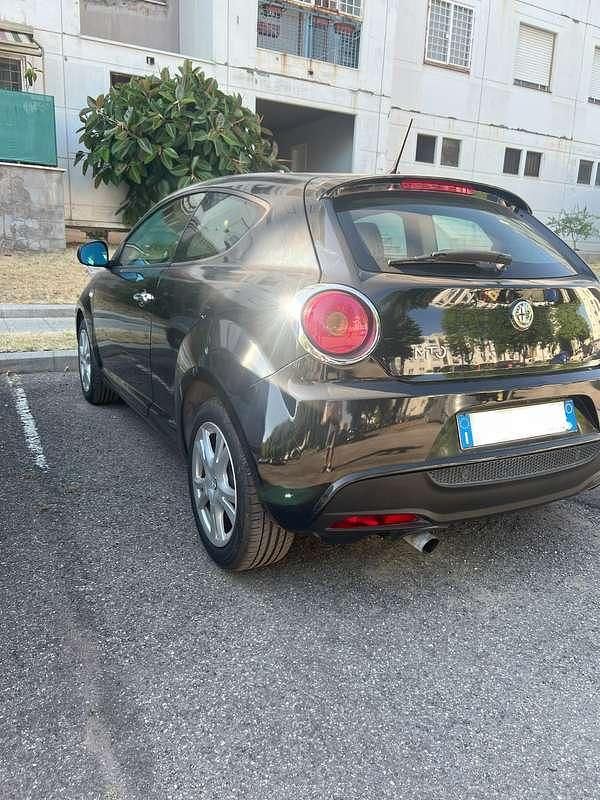 Usata Alfa Romeo MiTo Distinctive 79 CV (58 kW) 2011 Nero Utilitaria