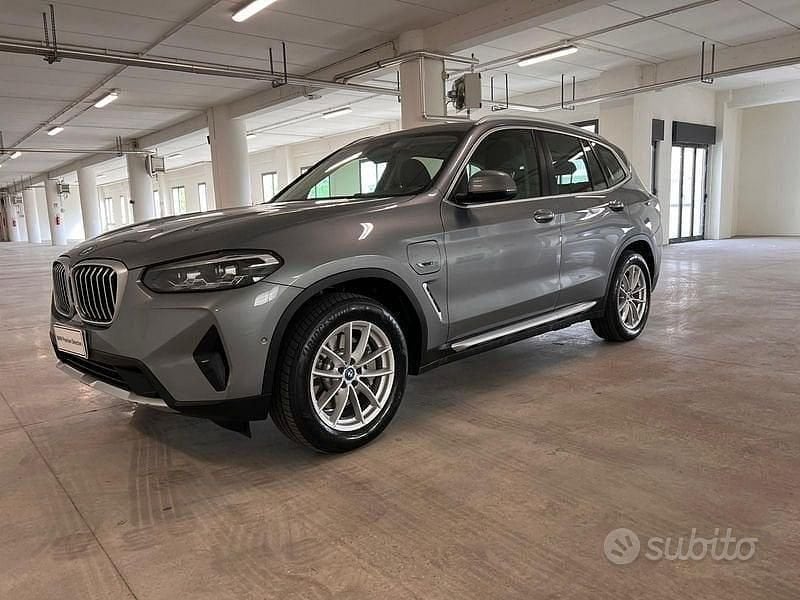 Grigio Usata 2022 BMW X3 Comfort Edition SUV | 37.200 € (Buon prezzo) - Immagine 1/4