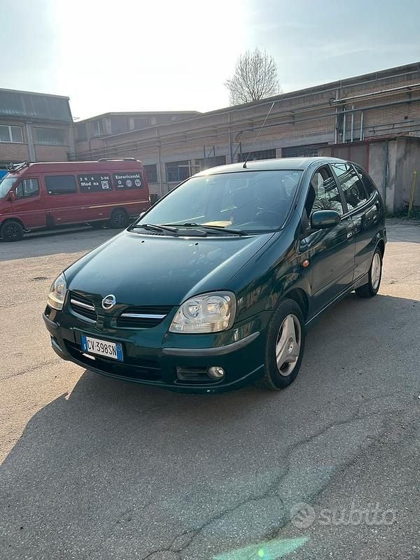 Usata Nissan Almera 111 CV (81 kW) 2005 Verde Berlina