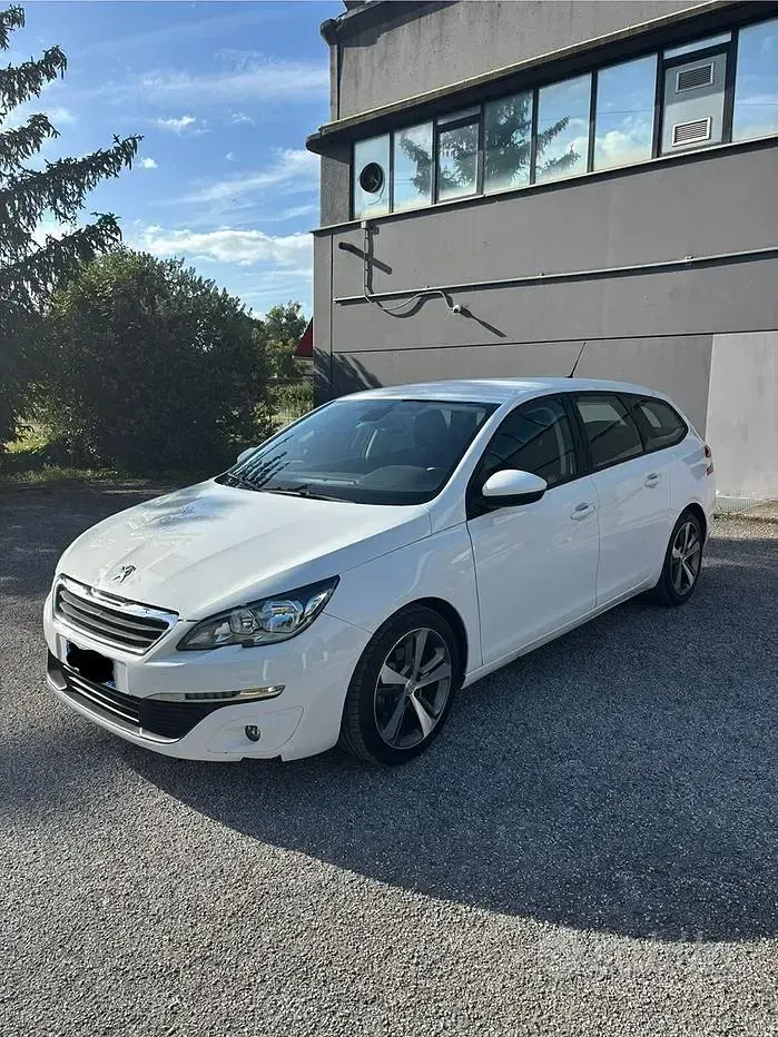 Gebraucht Peugeot 308 120 PS (88 kW) 2017 Weiß Kombi