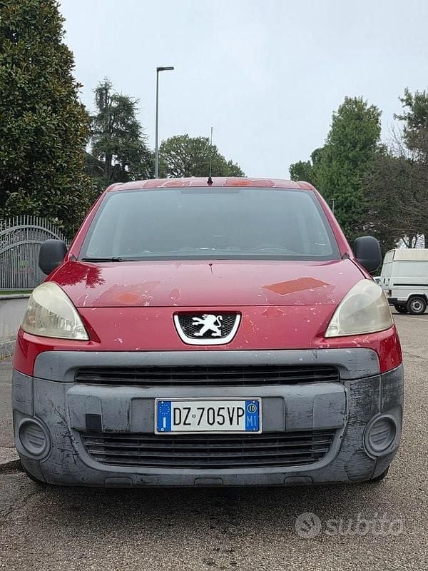 Usata Peugeot Partner 2010 Rosso