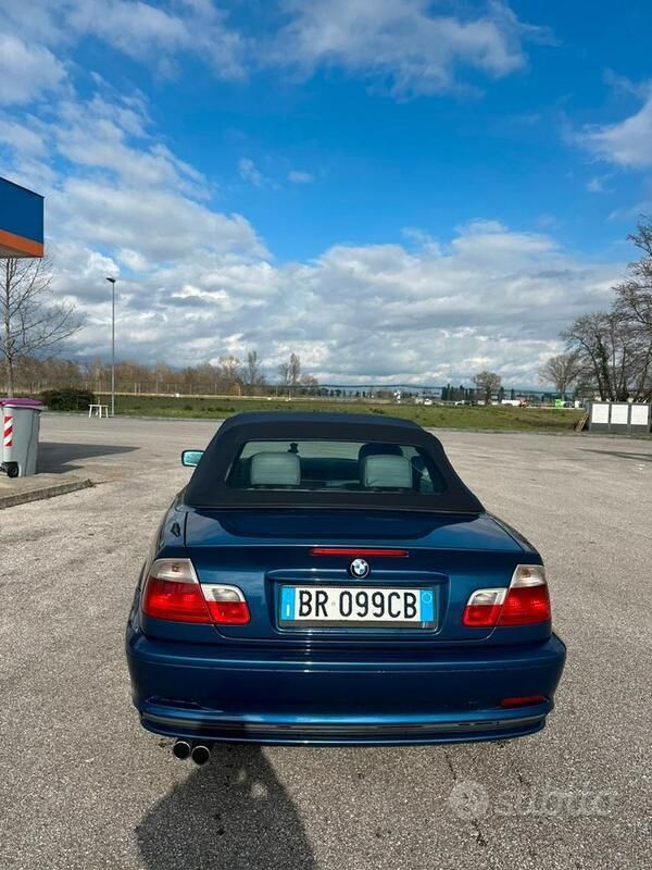 Usata BMW 318 Cabriolet 150 CV (110 kW) 2001 Blu Cabrio