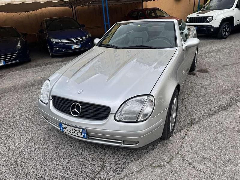 Usata Mercedes SLK200 192 CV (141 kW) 1999 Argento Cabrio