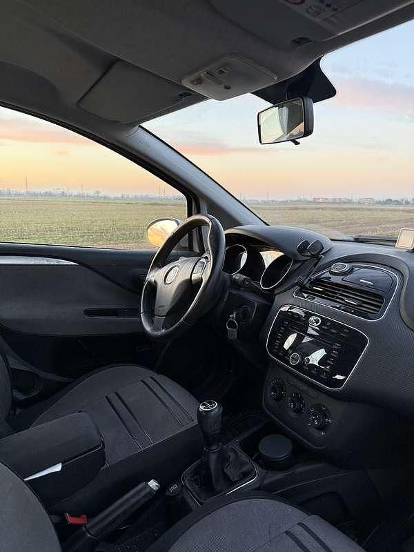 Usata Fiat Punto Evo Dynamic 77 CV (56 kW) 2010 Utilitaria