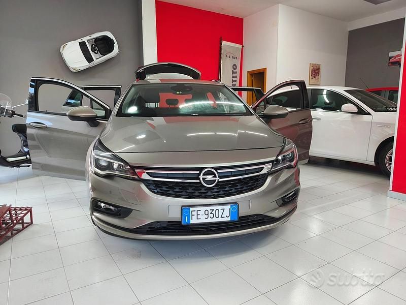Usata Opel Astra Innovation 110 CV (80 kW) 2016 Grigio Station wagon
