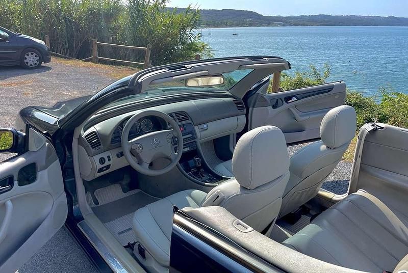 Usata Mercedes CLK200 Avantgarde 163 CV (119 kW) 2002 Blu/azzurro Cabrio