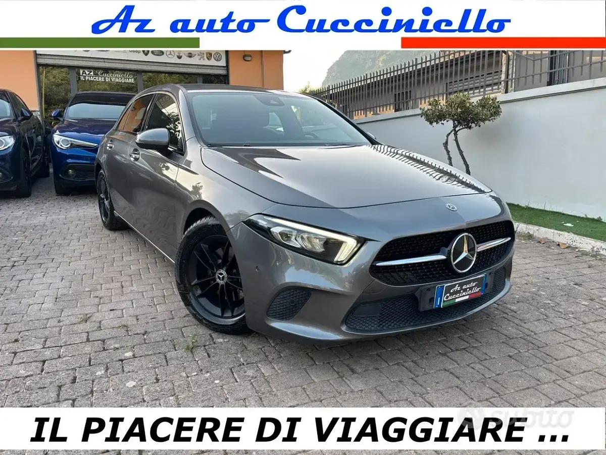 Usata Mercedes A180 116 CV (85 kW) 2019 Grigio Berlina