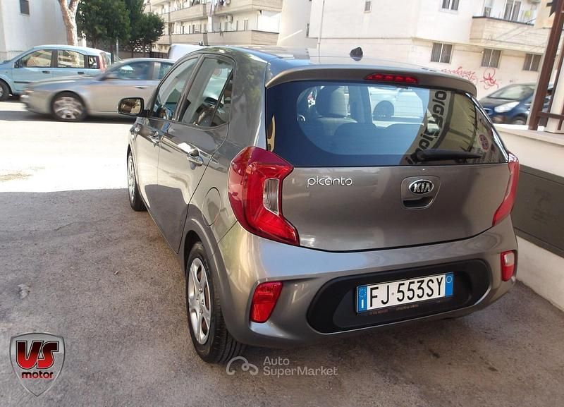 Usata Kia Picanto 67 CV (49 kW) 2017 Grigio Utilitaria