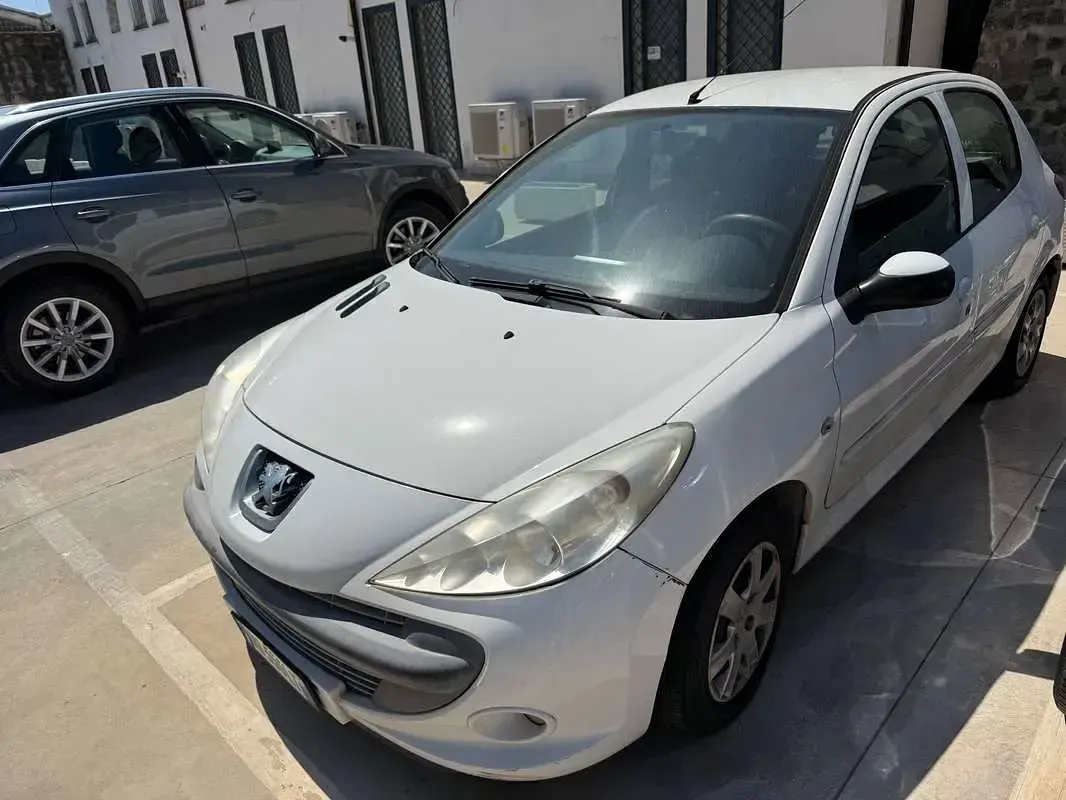Usata Peugeot 206 60 CV (44 kW) 2009 Bianco Berlina
