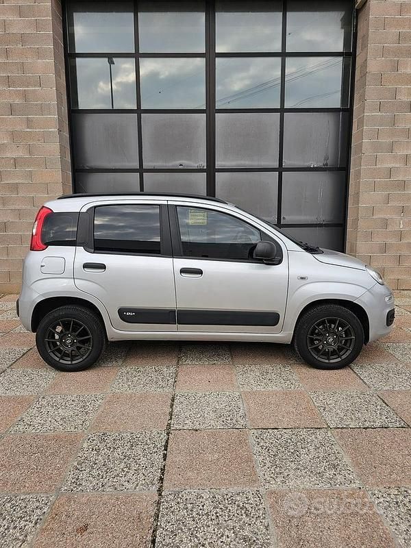 Usata Fiat Panda Easy 80 CV (58 kW) 2015 Grigio Utilitaria
