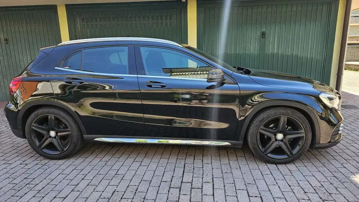 Usata Mercedes GLA200 Premium 136 CV (100 kW) 2018 Nero SUV