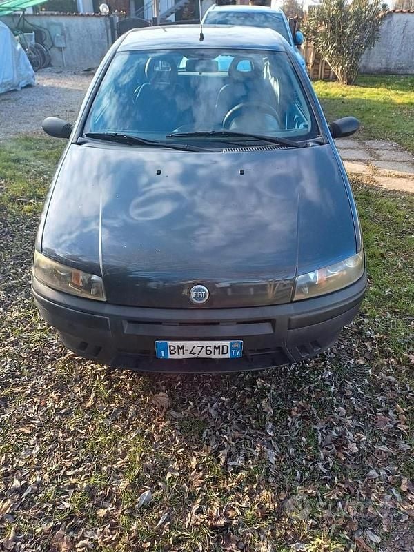Usata Fiat Punto 1999 Grigio Berlina