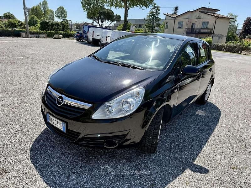 Usata Opel Corsa 80 CV (58 kW) 2009 Nero Berlina