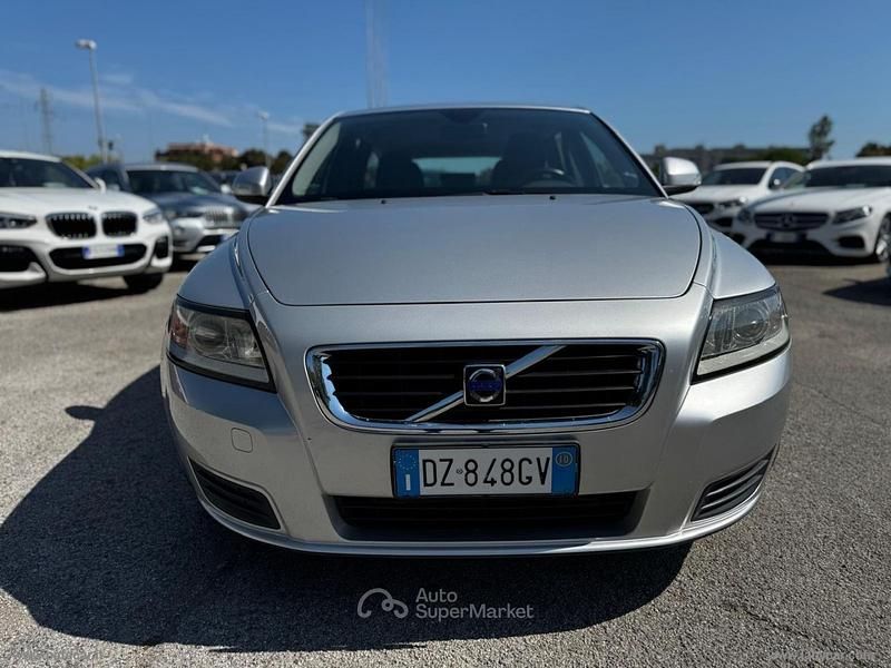 Usata Volvo V50 R-Design 109 CV (80 kW) 2010 Argento Station wagon