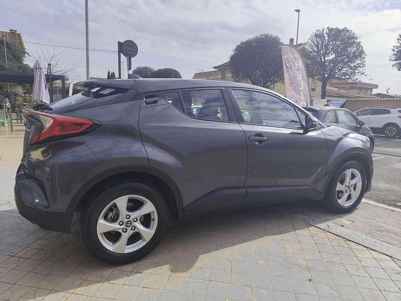 Gebraucht Toyota C-HR Business Edition 98 PS (72 kW) 2018 Grau SUV