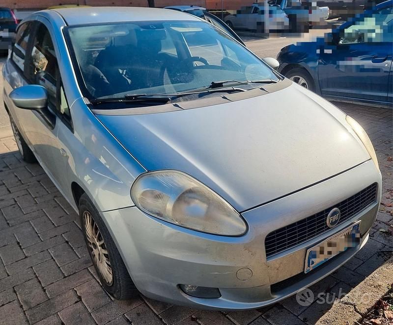 Usata Fiat Punto 90 CV (66 kW) 2007 Grigio Utilitaria