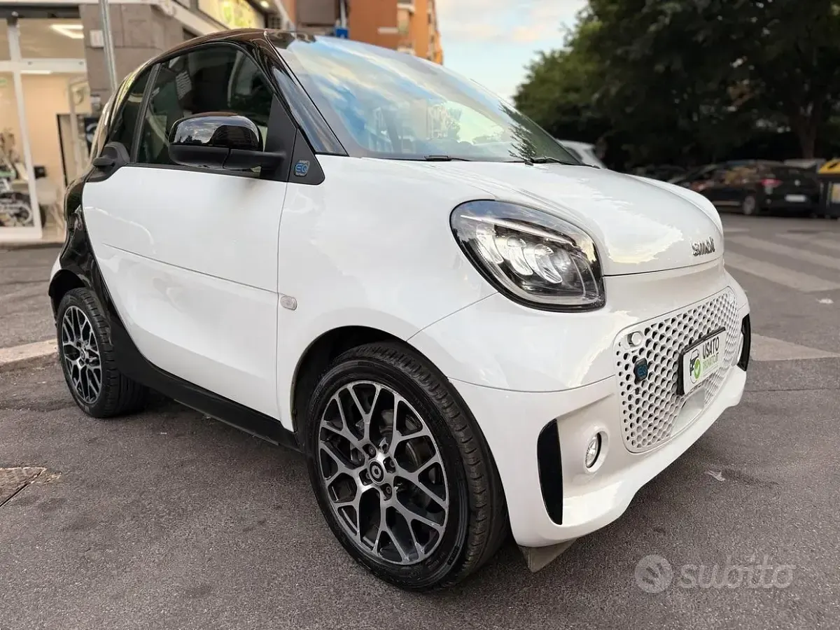 Usata Smart ForTwo Electric Drive Prime 41 kW (56 CV) 2021 Bianco Berlina
