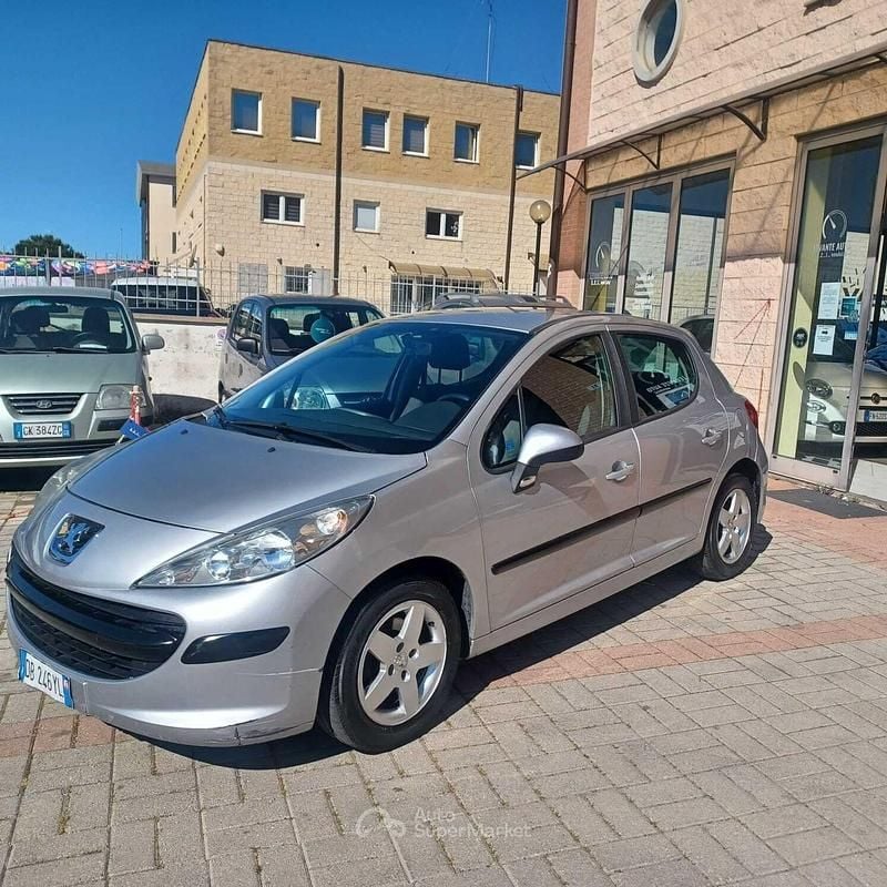 Usata Peugeot 207 68 CV (50 kW) 2006 Argento Berlina