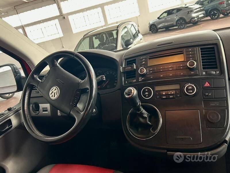 Usata VW T5 Comfortline 131 CV (96 kW) 2006 Rosso Furgone