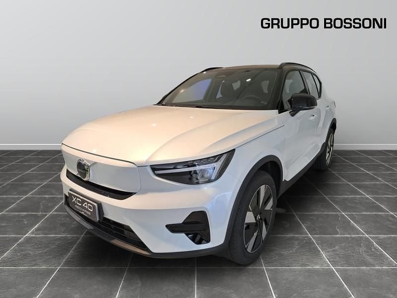 Bianco Usata 2024 Volvo XC40 Plus SUV | 36.900 € (Cara) - Immagine 1/4