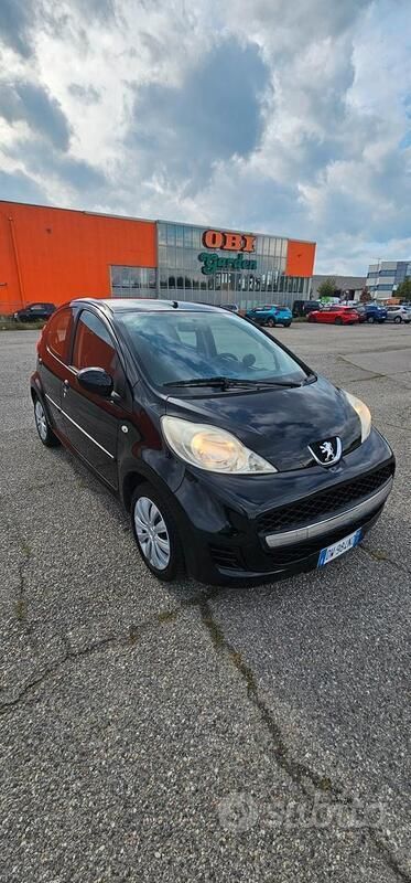 Usata Peugeot 107 68 CV (50 kW) 2009 Nero Utilitaria