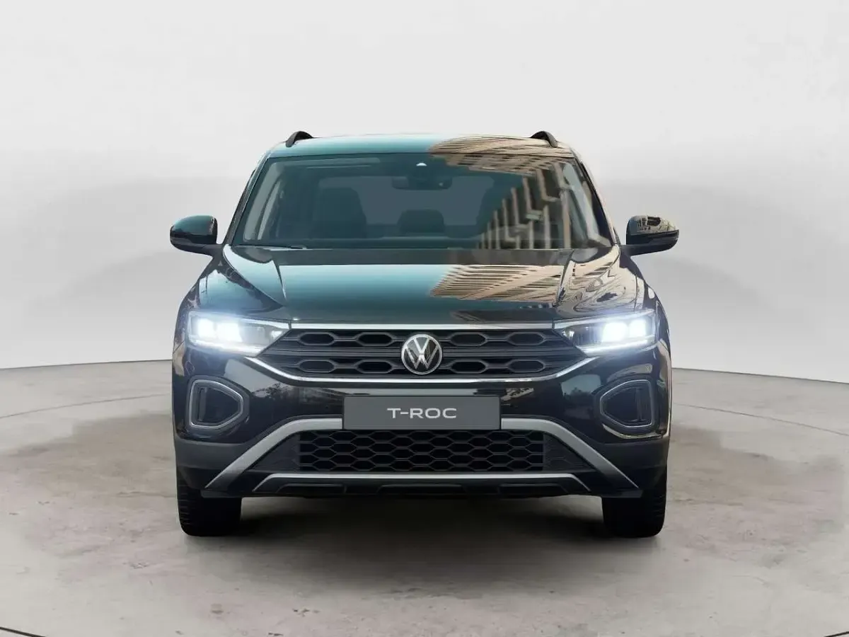 Usata VW T-Roc Life 150 CV (110 kW) 2025 Nero SUV