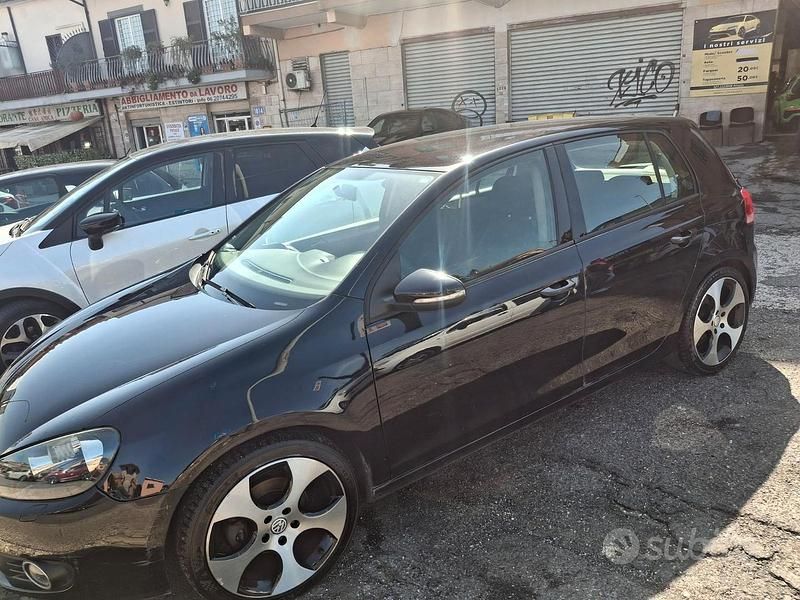 Usata VW Golf VI 110 CV (80 kW) 2010 Nero Utilitaria