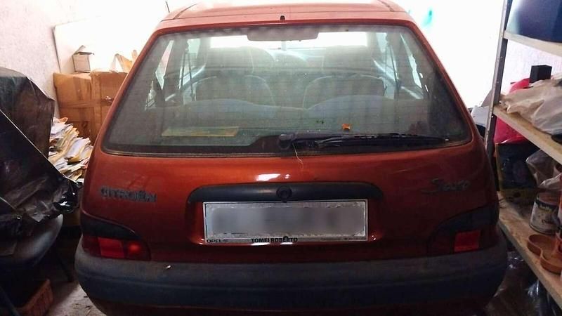 Usata Citroën Saxo 60 CV (44 kW) 1997 Arancione Utilitaria