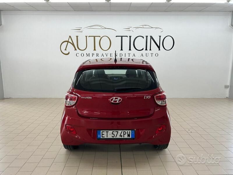 Usata Hyundai i10 Comfort 67 CV (49 kW) 2014 Rosso Utilitaria