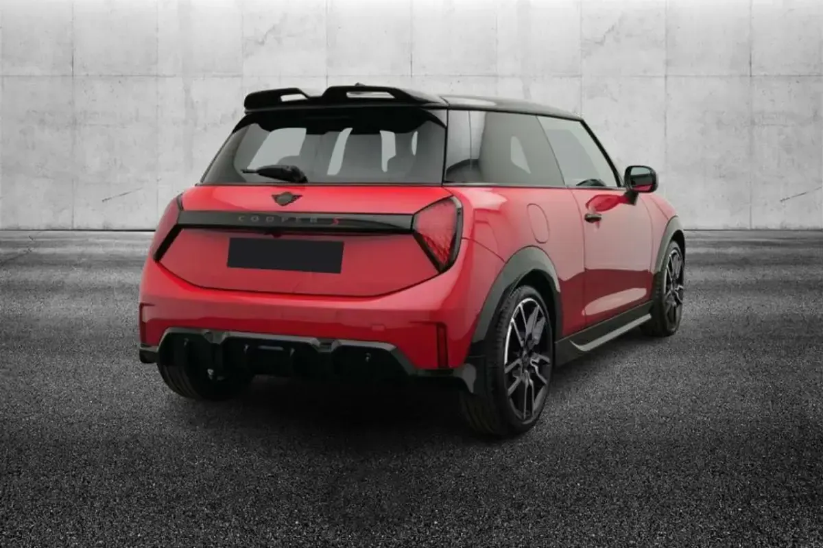 Usata Mini John Cooper Works 204 CV (150 kW) 2024 Rosso Utilitaria