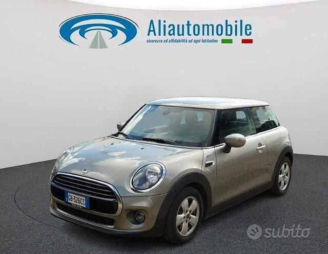 Grigio Usata 2020 Mini Cooper Due volumi | 15.000 € (Super prezzo) - Immagine 1/4