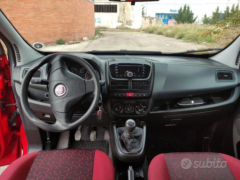 Usata Fiat Doblò Dynamic 120 CV (88 kW) 2012 Rosso Monovolume
