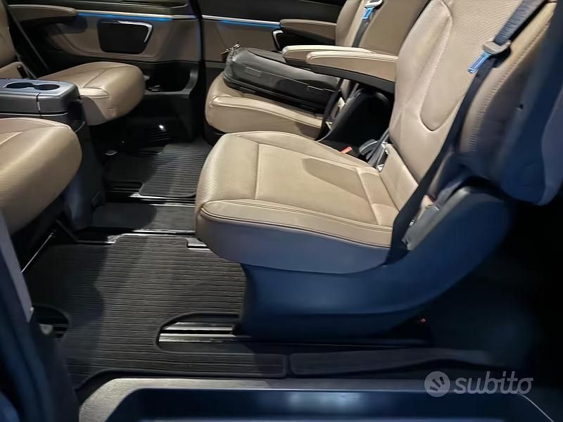 Usata Mercedes V300 Business 239 CV (175 kW) 2019 Nero Monovolume