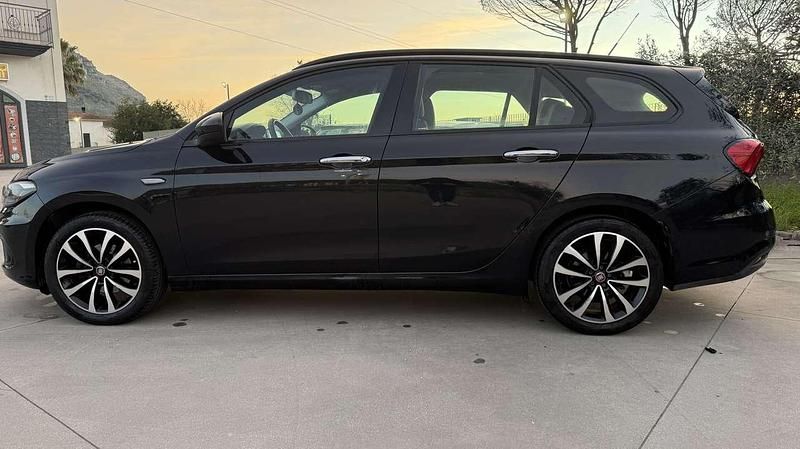 Usata Fiat Tipo Pop 120 CV (88 kW) 2018 Other Station wagon