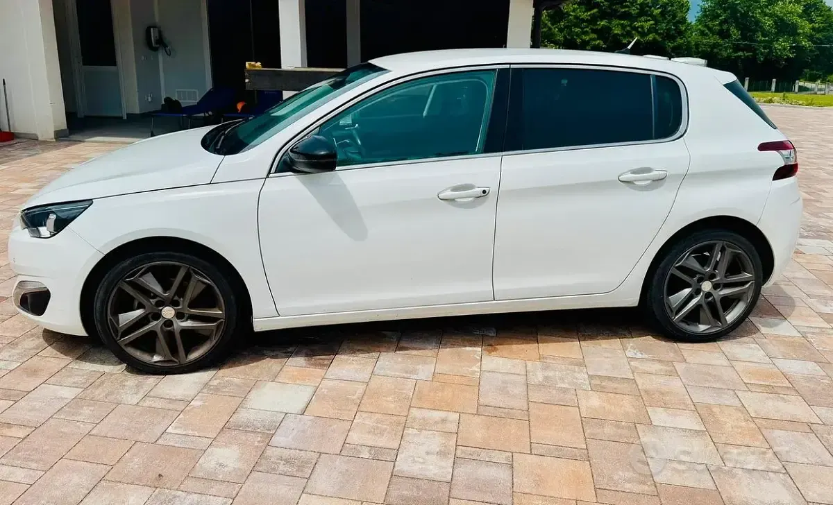 Usata Peugeot 308 Allure 120 CV (88 kW) 2017 Bianco Berlina