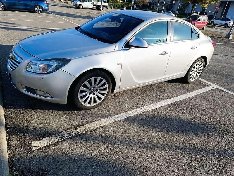 Usata Opel Insignia Edition 160 CV (117 kW) 2009 Grigio Berlina