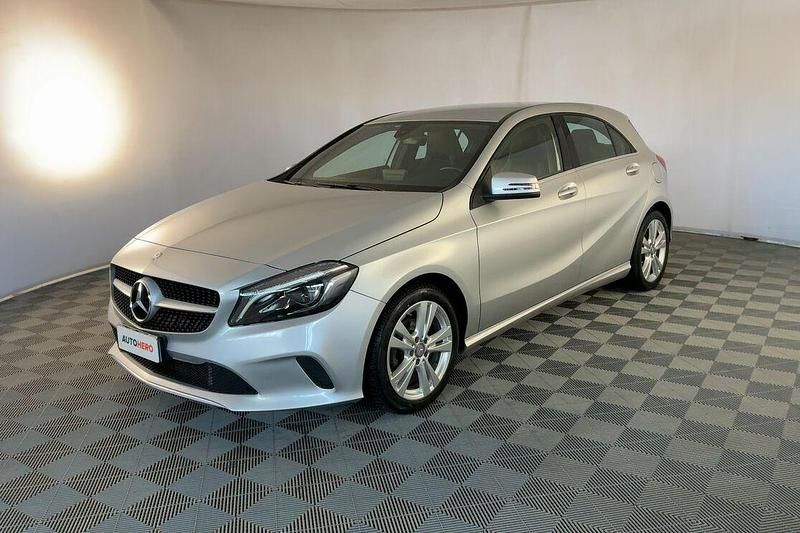 Usata Mercedes A180 Urban 110 CV (80 kW) 2016 Argento