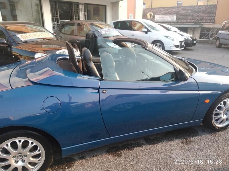 Usato 1999 Alfa Romeo GTV Benzin (9.800 €)
