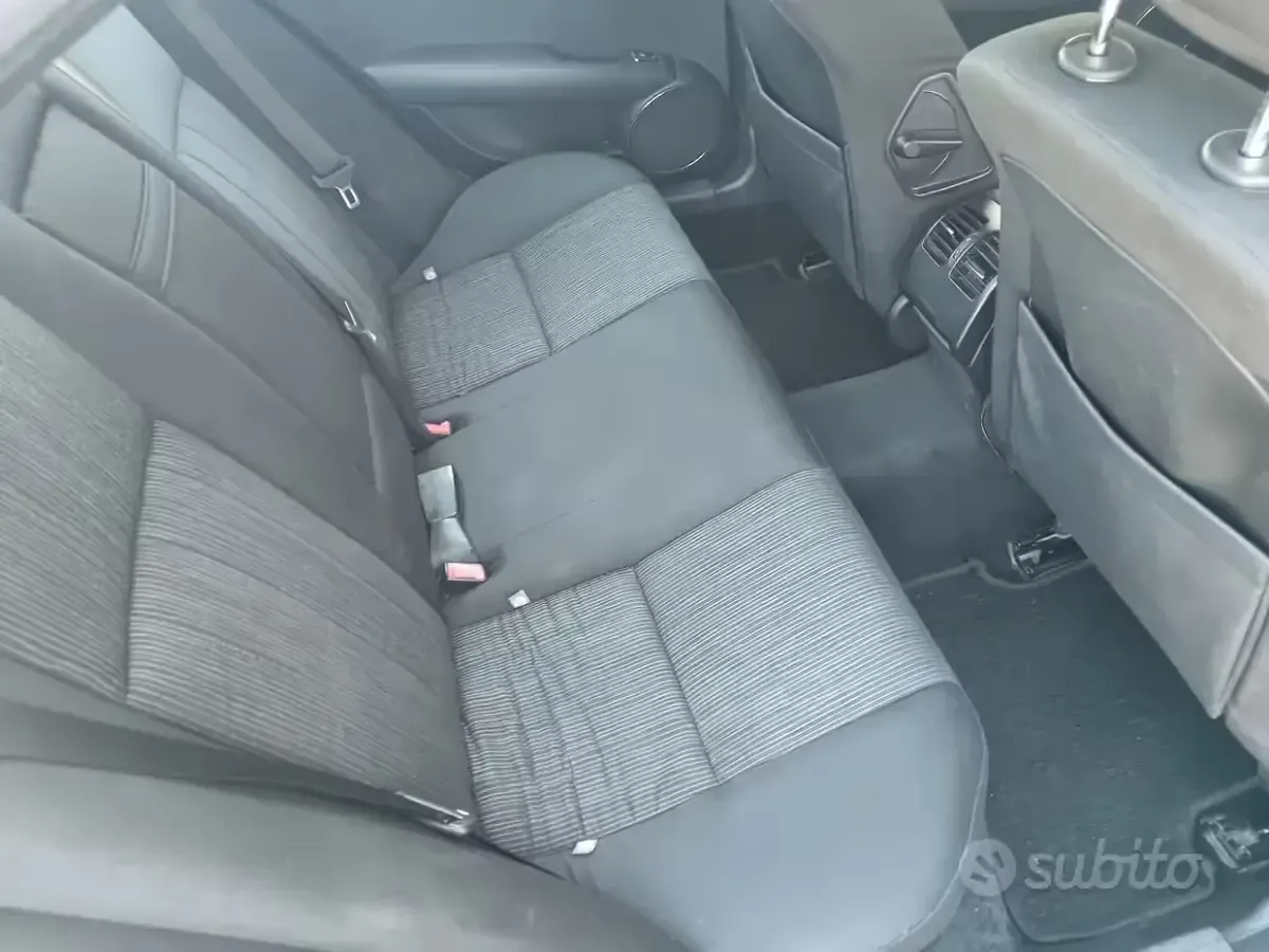 Usata Mercedes C220 Elegance 170 CV (125 kW) 2008 Grigio Berlina