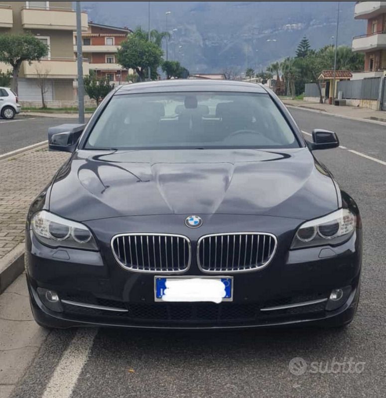 Grigio Usata 2011 BMW 520 Station wagon | 7500 € (Ottimo prezzo) - Immagine 1/4