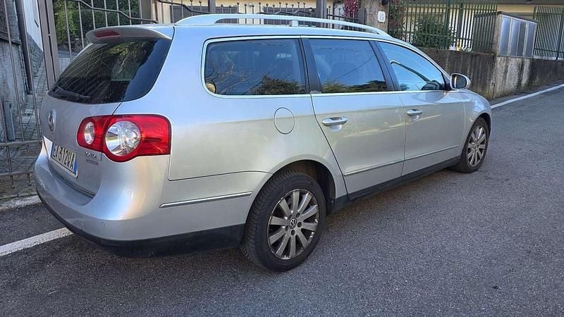 Usata VW Passat 140 CV (102 kW) 2010 Grigio Station wagon
