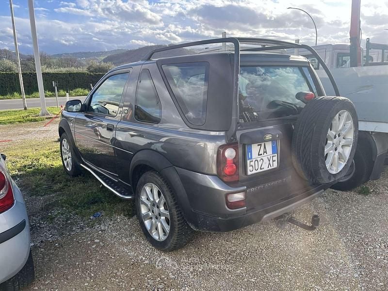 Usata Land Rover Freelander 111 CV (81 kW) 2005 Grigio SUV