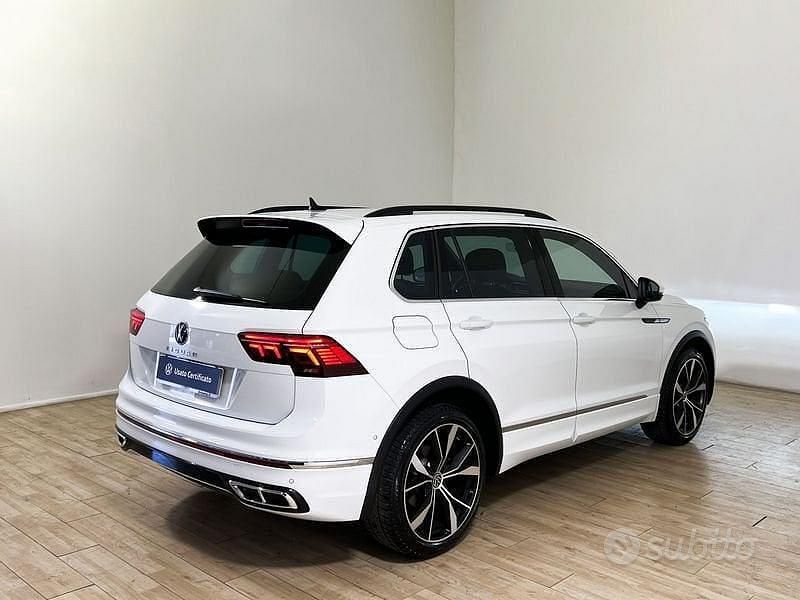 Usata VW Tiguan R-line 150 CV (110 kW) 2023 Pure white SUV