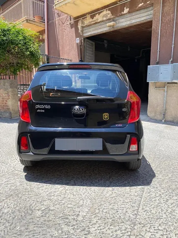 Usata Kia Picanto 66 CV (48 kW) 2016 Nero Utilitaria