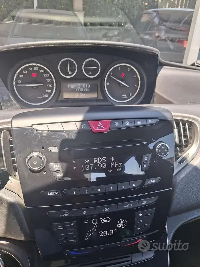 Usata Lancia Ypsilon 95 CV (69 kW) 2015 Utilitaria