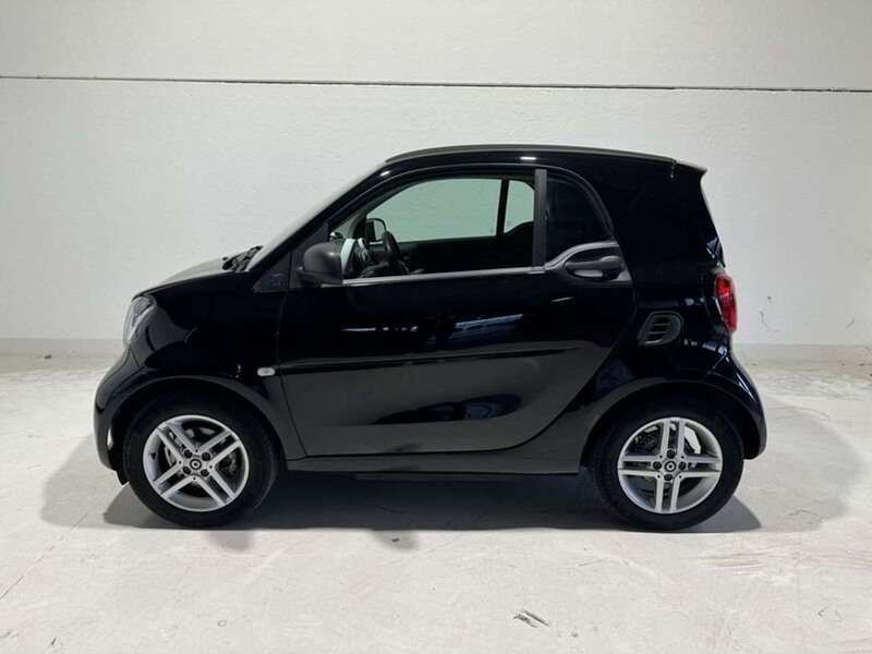 Usata Smart ForTwo Electric Drive Pure 41 kW (56 CV) 2021 Nero Berlina