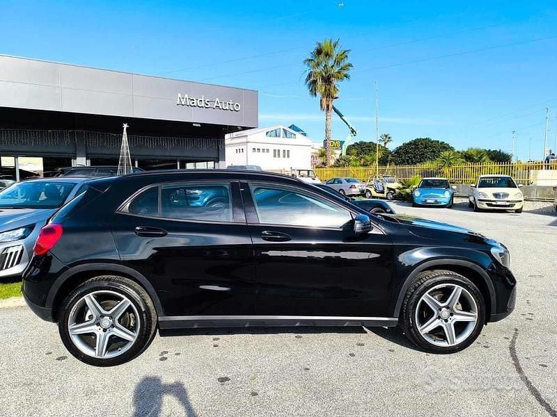 Usata Mercedes GLA200 Executive 136 CV (100 kW) 2019 Nero SUV