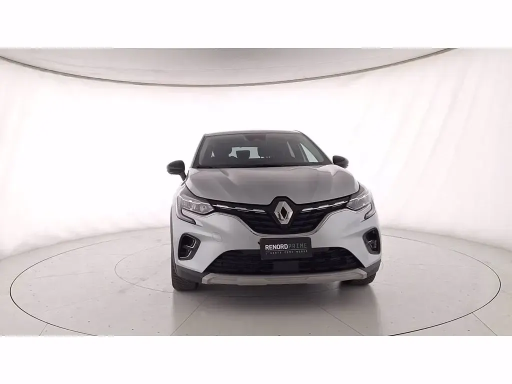 Usata Renault Captur Techno 143 CV (105 kW) 2023 Grigio magnete SUV
