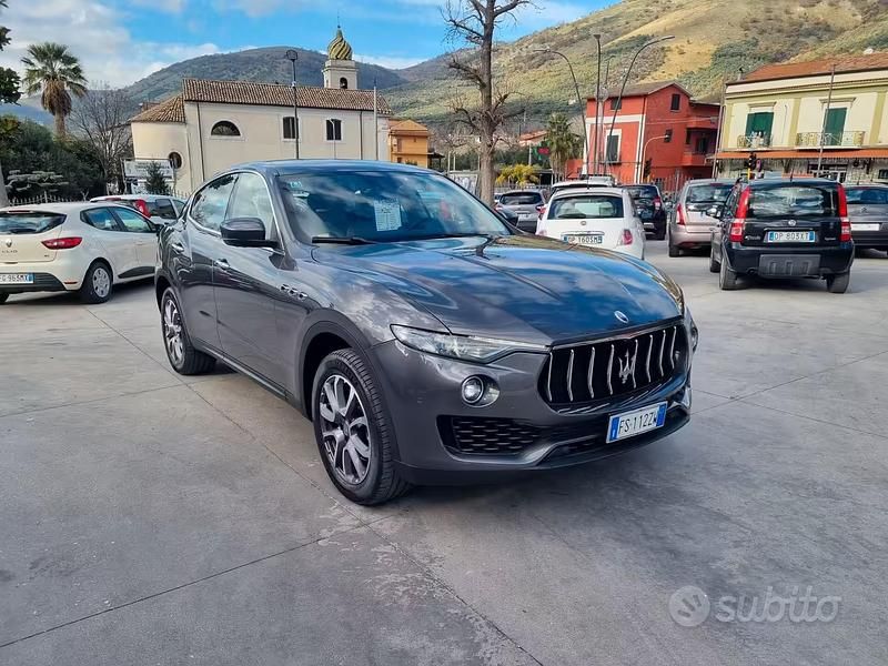 Usata Maserati Levante GranLusso 275 CV (202 kW) 2018 Marrone SUV